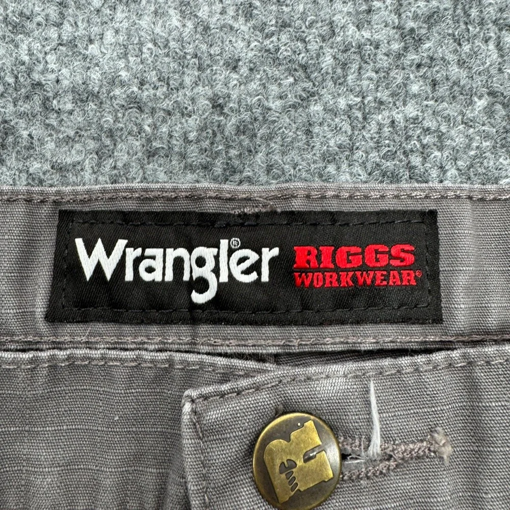 Wrangler Riggs Workwear Cargo Shorts Mens 40 Gray 10in Ripstop Durable Workwear